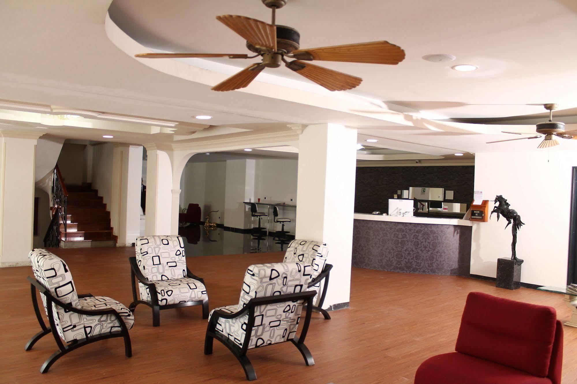 Top Deck Hotel Pereira Exterior photo