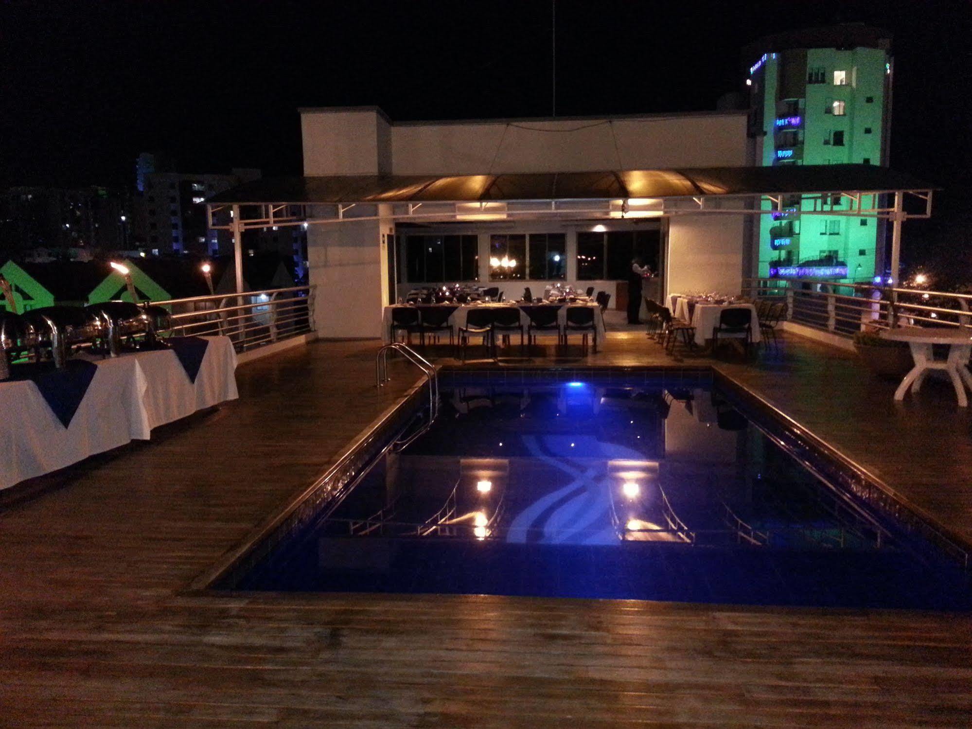 Top Deck Hotel Pereira Exterior photo